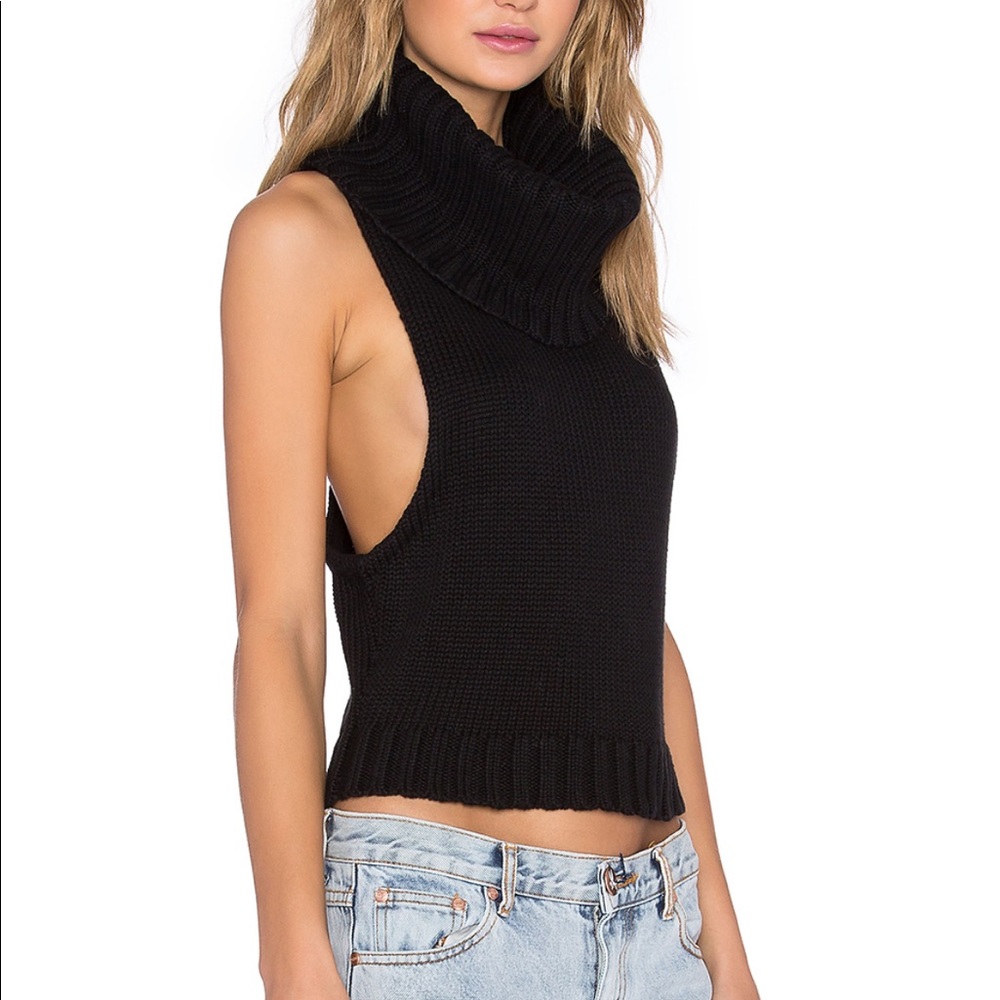 Parisienne Nights Roll Neck II in Black